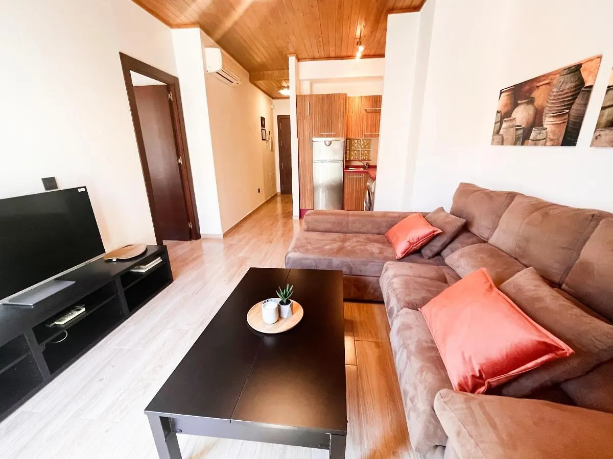 Homely Malaga Carreteria Con Piscina Appartement